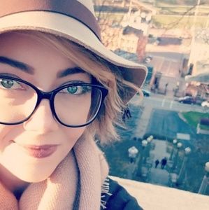 Meet your Posher, Erin